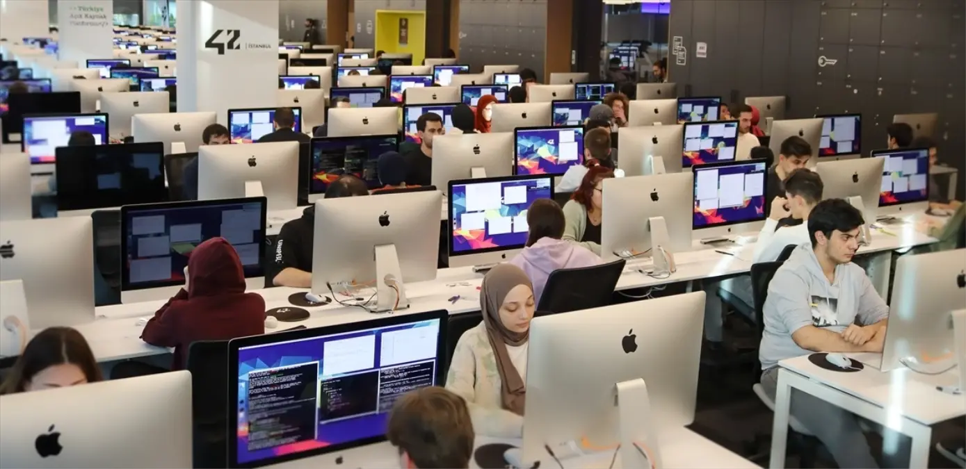 42 turkiye ucretsiz yazilim egitimi ON4S3I6z