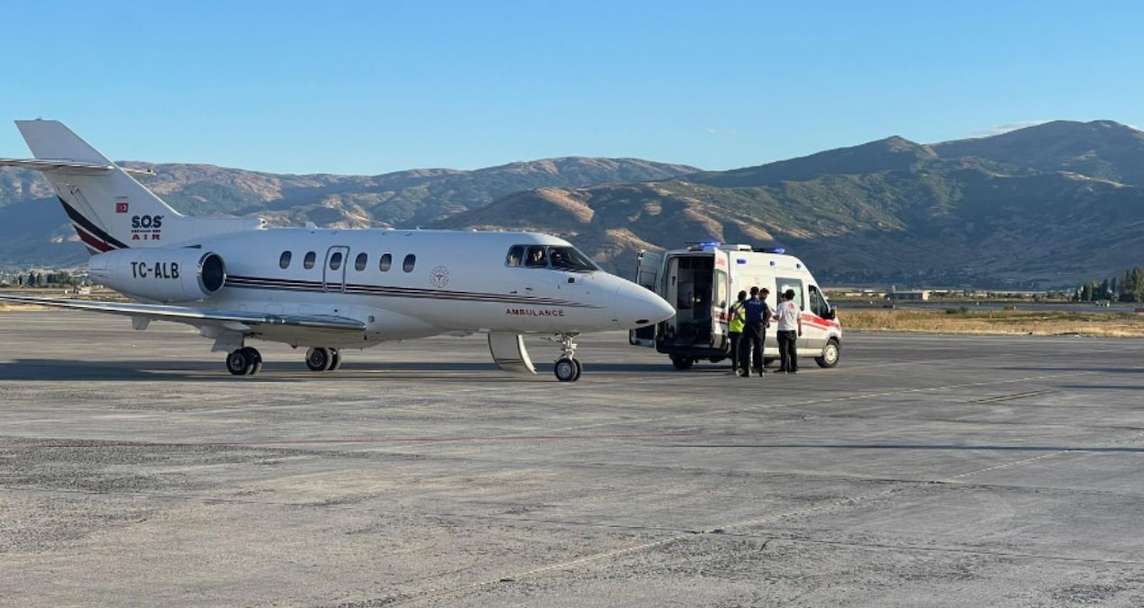 ambulans ucak 89 yasindaki hasta icin havalandi Qd18nEWa