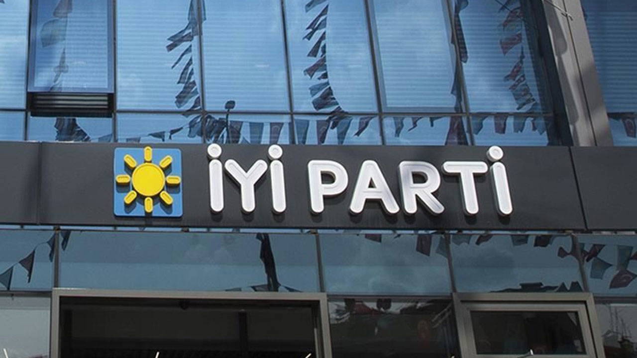 iyi parti sakaryada toplu istifa CKfEp44S