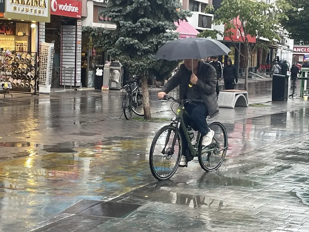 Bolu’da Sağanak Yağış Hayatı Olumsuz Etkiledi