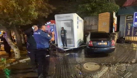 Direksiyon başında nöbet geçirdi, ATM’ye çarptı