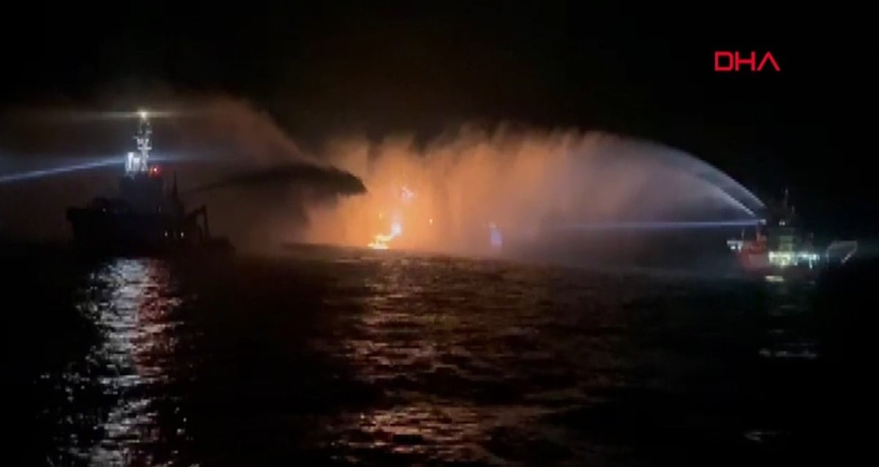 Son dakika… Karadeniz’de iki gemide patlama