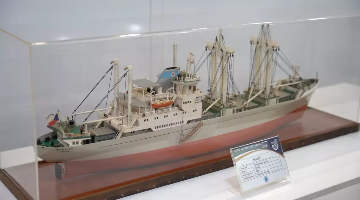 Tuzla’da Geleneksel Gemi Modelleri Sergisi Açıldı
