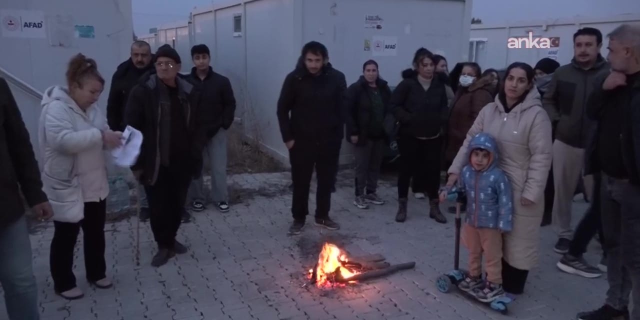 Depremzedeler çıksın diye elektrikleri kestiler! Kış günü çocuklarımızla ne yapacağız?