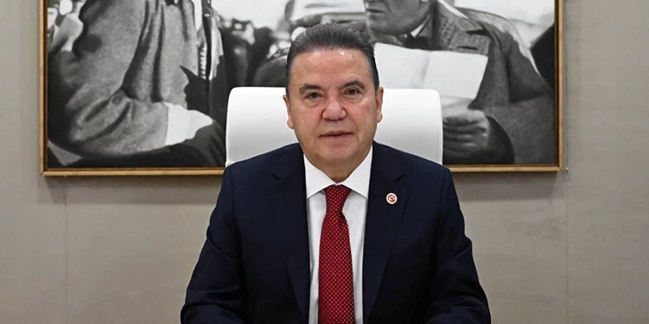 Son Dakika | Muhittin Böcek ‘acilen’ hastaneye kaldırıldı