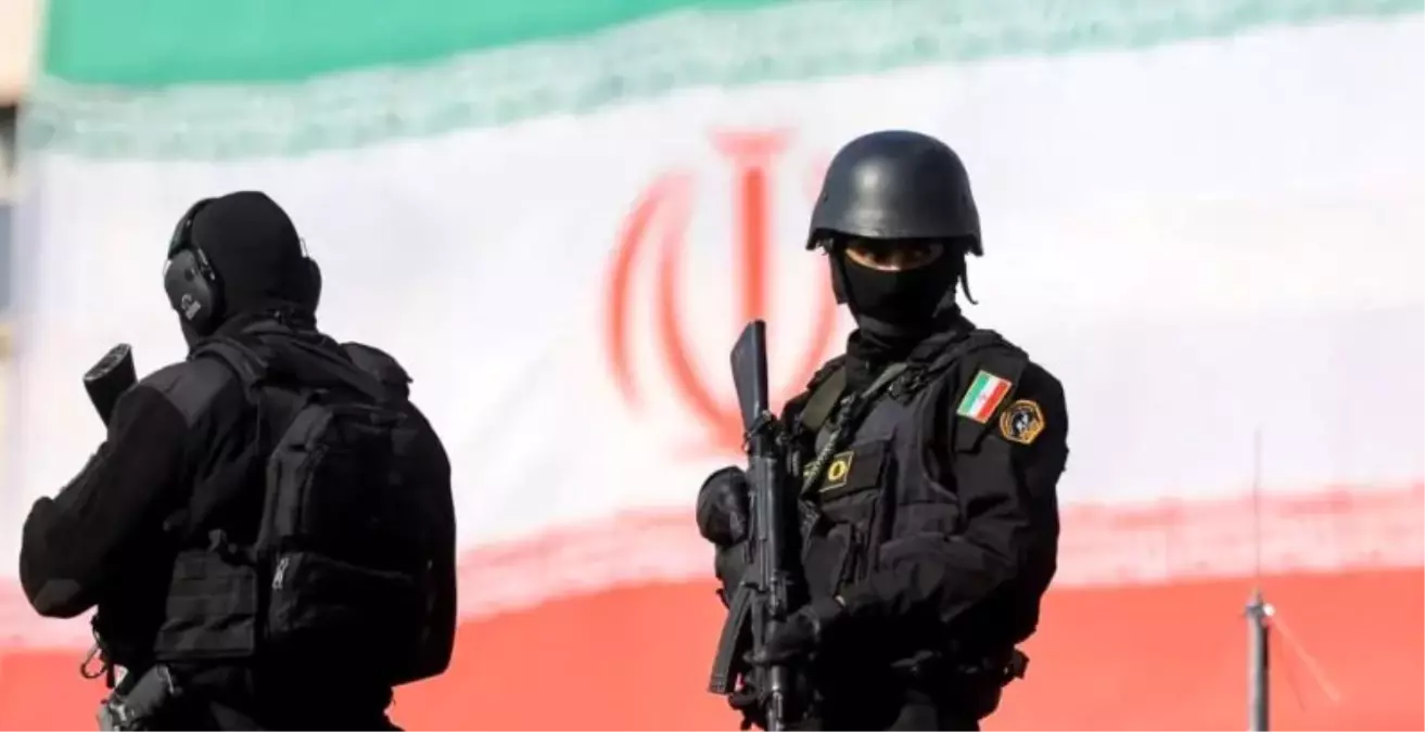 İran’da Rejim Krizi: Yavaş ve Ani Çöküş