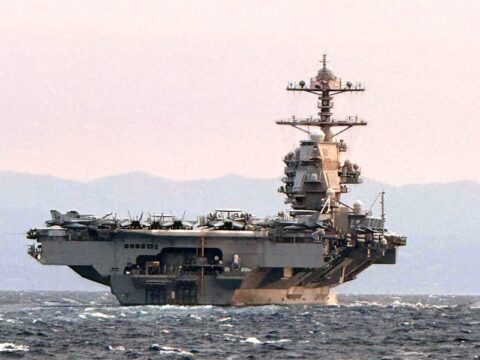 ABD’nin yangın çıkan uçak gemisi ile ilgili açıklama